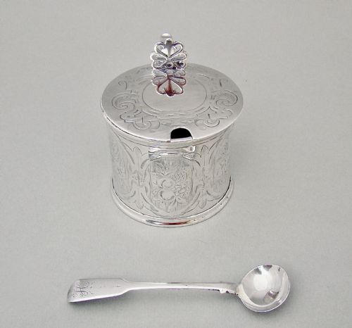 Victorian Silver Drum Mustard Pot by William Summers, London 1857