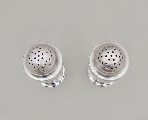 fig 2. DELIGHTFUL PAIR OF GEORGIAN SILVER PEPPER POTS BY ELIZABETH MORLEY, LONDON 1812