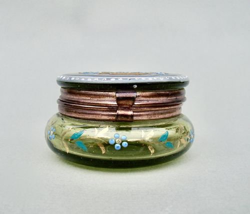 fig 1. DELIGHTFUL 19TH CENTURY FRENCH GREEN GLASS ENAMELLED TRINKET BOX, CIRCA 1890