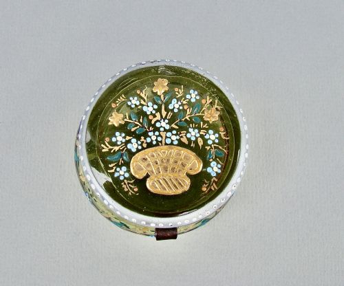 fig 2. DELIGHTFUL 19TH CENTURY FRENCH GREEN GLASS ENAMELLED TRINKET BOX, CIRCA 1890