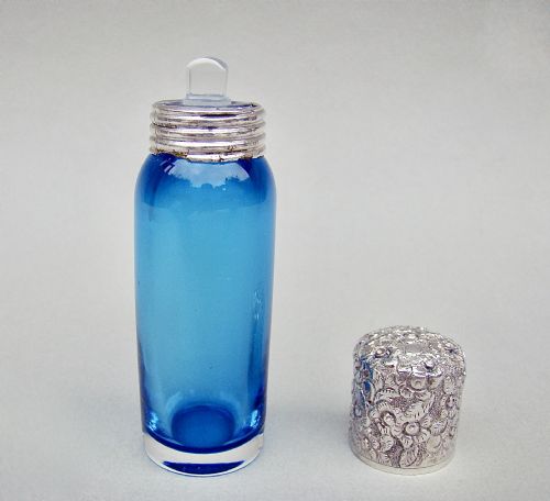 fig 3. EXQUISITE VICTORIAN SILVER AND TURQUOISE GLASS SCENT BOTTLE, CIRCA 1890