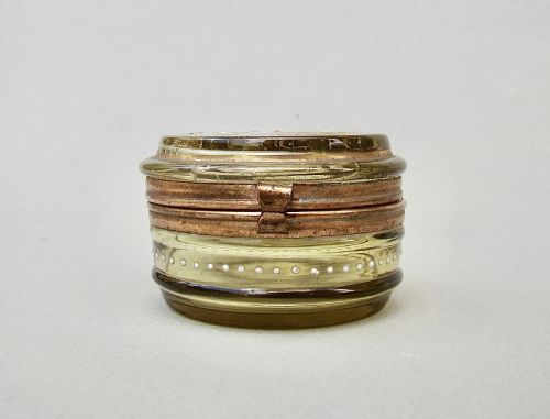 fig 2. DELIGHTFUL 19TH CENTURY FRENCH GLASS ENAMELLED TRINKET BOX, CIRCA 1890
