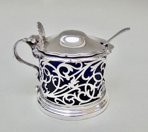 Good Edwardian Pierced Silver Mustard Pot by the Atkin Brothers, Sheffield 1901