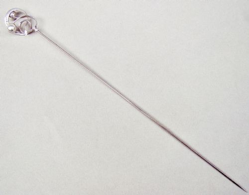 fig 2. EXQUISITE CHARLES HORNER SOLID SILVER HAT PIN, CHESTER 1912