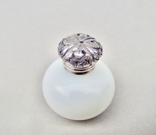 fig 1. RARE VICTORIAN SILVER & OPALINE GLASS VINAIGRETTE, CIRCA 1890