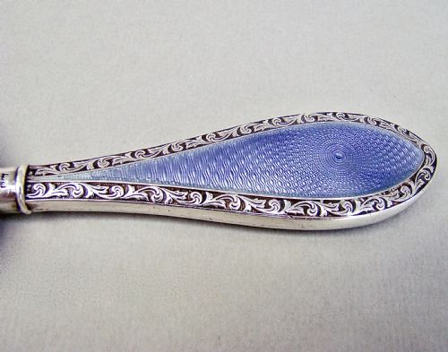 fig 3. ART DECO SILVER & GUILLOCHE ENAMEL MAGNIFYING GLASS BY HENRY MATTHEWS, BIRMINGHAM 1926