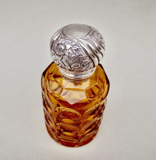 fig 2. FABULOUS SILVER MOUNTED LARGE AMBER GLASS SCENT BOTTLE BY LIONEL SPIERS, BIRMINGHAM 1892