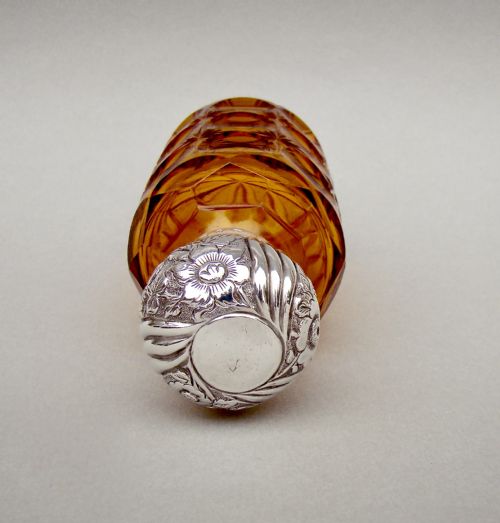 fig 3. FABULOUS SILVER MOUNTED LARGE AMBER GLASS SCENT BOTTLE BY LIONEL SPIERS, BIRMINGHAM 1892