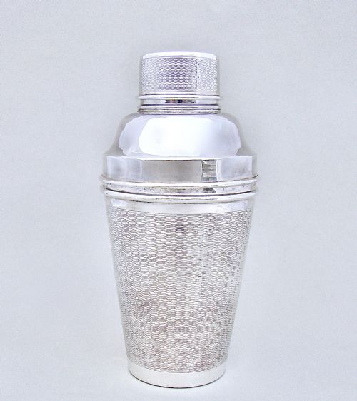 fig 1. ART DECO SILVER PLATED COCKTAIL SHAKER, CIRCA 1930