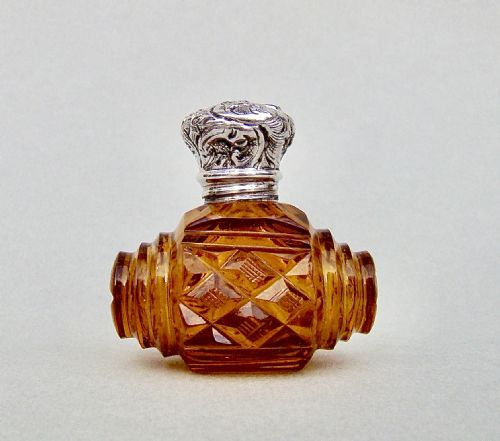 fig 1. CHARMING VICTORIAN SILVER AND AMBER GLASS SCENT BOTTLE, CIRCA 1880