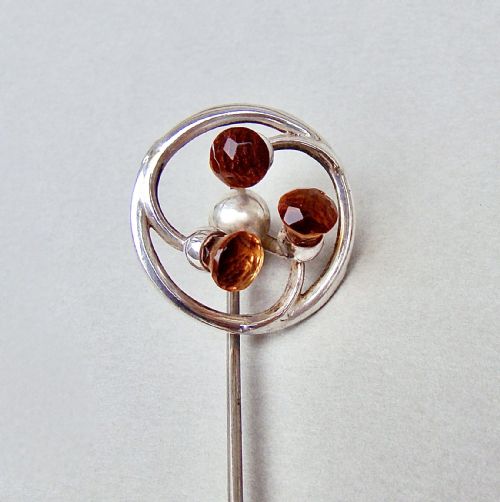 fig 2. EXQUISITE SILVER & AMBER GLASS HAT PIN BY CHARLES HORNER, CHESTER 1923