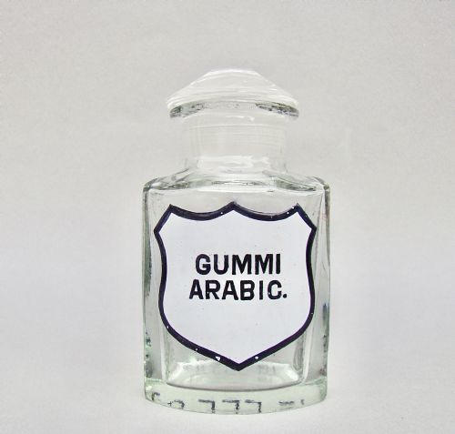 fig 1. DELIGHTFUL SMALL VICTORIAN WHITE LABEL APOTHECARY JAR, CIRCA 1890