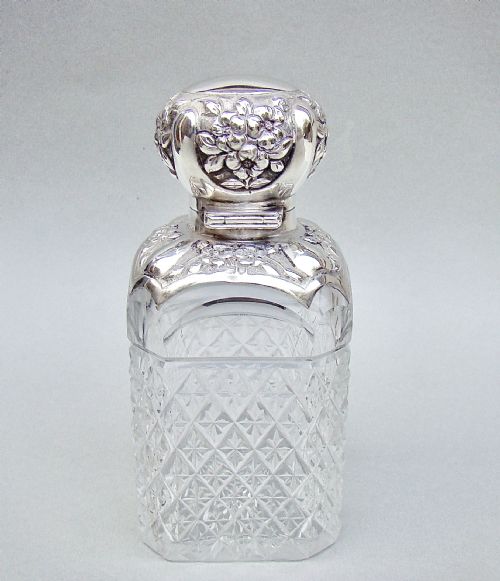 fig 2. STUNNING VICTORIAN SILVER & CUT GLASS SCENT BOTTLE BY WILLIAM HUTTON & SONS, LONDON 1896