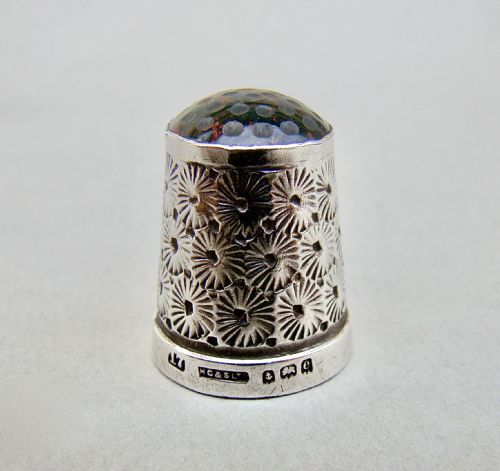 fig 3. RARE CASED EDWARDIAN SILVER & AGATE THIMBLE BY HENRY GRIFFITH, BIRMINGHAM 1905