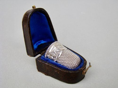Cased Victorian Silver Thimble by Samuel Foskett, London 1898