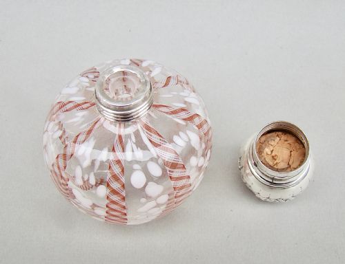 fig 3. VICTORIAN SILVER MOUNTED LATTICINO GLASS SCENT BOTTLE BY JOHN GRINSELL & SONS, LONDON 1893