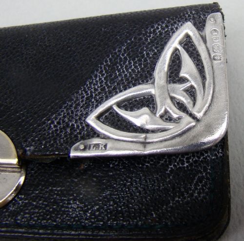 fig 2. DELIGHTFUL ART NOUVEAU SILVER MOUNTED SMALL PURSE BY LUDWIG KRUMM, BIRMINGHAM 1905