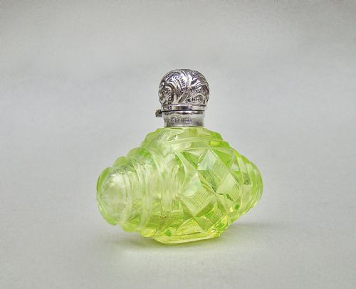 fig 1. CHARMING VICTORIAN SILVER AND URANIUM GLASS SCENT BOTTLE BY CHARLES MAY, BIRMINGHAM 1899
