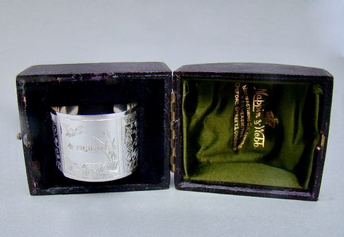 fig 1. CASED VICTORIAN SILVER AESTHETIC MOVEMENT NAPKIN RING BY MARTIN HALL & CO, SHEFFIELD 1861