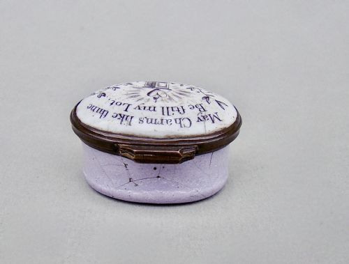 fig 2. RARE GEORGIAN BILSTON ENAMEL PATCH BOX, CIRCA 1780
