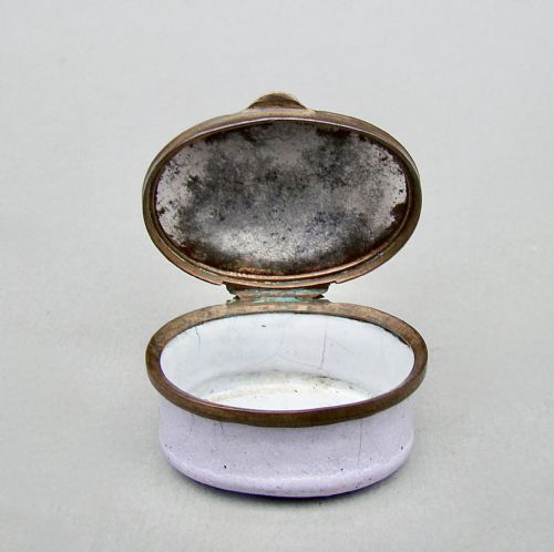 fig 4. RARE GEORGIAN BILSTON ENAMEL PATCH BOX, CIRCA 1780