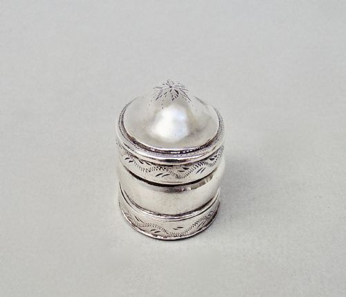 fig 1. RARE & EXQUISITE GEORGIAN SILVER NUTMEG GRATER BY JOSEPH TAYLOR, BIRMINGHAM 1799