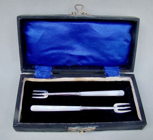 Exquisite Cased Pair of Edwardian Silver Pickle Forks by Adie & Lovekin, Birmingham 1902