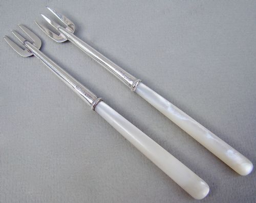 fig 2. EXQUISITE CASED PAIR OF EDWARDIAN SILVER PICKLE FORKS BY ADIE & LOVEKIN, BIRMINGHAM 1902