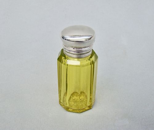 fig 1. RARE VICTORIAN SILVER MOUNTED CITRINE GLASS SCENT BOTTLE BY CHARLES MAY, BIRMINGHAM 1891