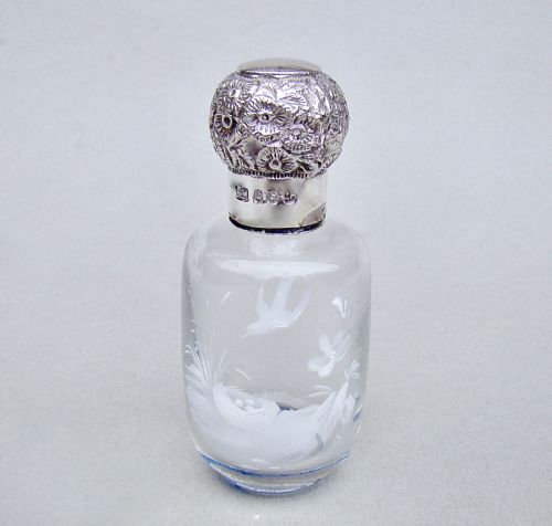 fig 1. SMALL SILVER MOUNTED MARY GREGORY ENAMELLED GLASS SCENT BOTTLE BY CHARLES MAY, BIRMINGHAM 1901