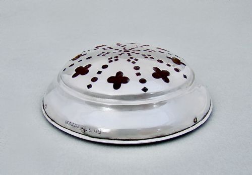 fig 2. EDWARDIAN SILVER PIN CUSHION BY T.H. HAZLEWOOD, BIRMINGHAM 1905,