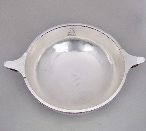 fig 3. LARGE ARTS & CRAFT SILVER BOWL ATTRIBUTED TO A. E. JONES, LONDON 1933