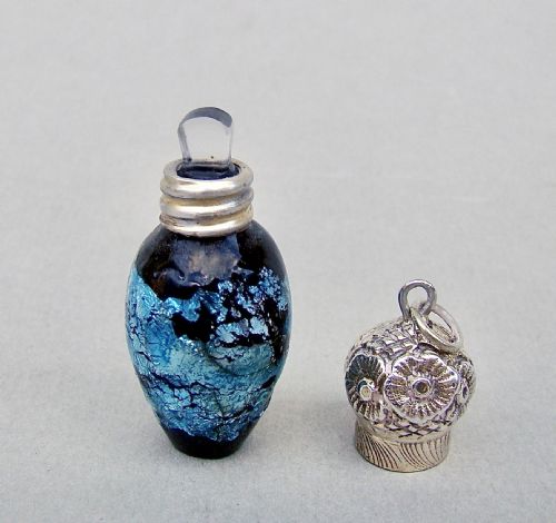 fig 1. VICTORIAN MINIATURE SILVER & VENETIAN GLASS SCENT BOTTLE, CIRCA 1890