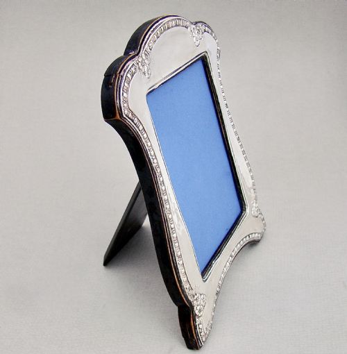 fig 1. DECORATIVE GEORGE V SOLID SILVER PHOTOGRAPH FRAME BY DEAKIN & SONS, BIRMINGHAM 1910