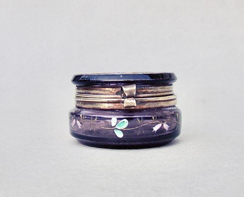 fig 1. 19TH CENTURY FRENCH ENAMELLED AMETHYST GLASS TRINKET BOX, CIRCA 1890