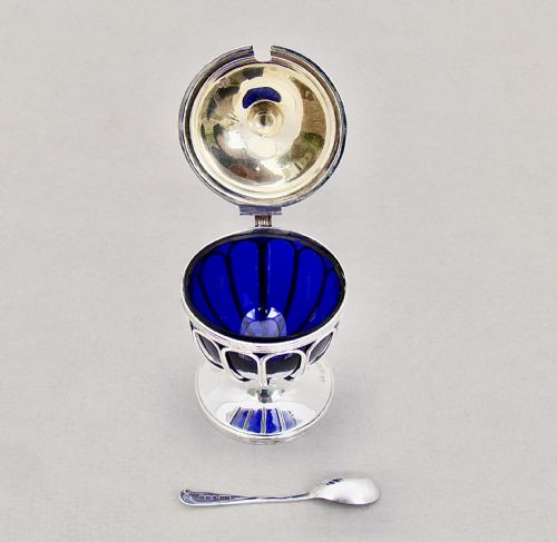 fig 3. ELEGANT EDWARDIAN SILVER WIREWORK MUSTARD BY DEAKIN & FRANCIS, BIRMINGHAM 1907