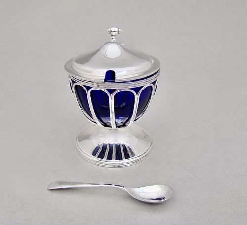 fig 2. ELEGANT EDWARDIAN SILVER WIREWORK MUSTARD BY DEAKIN & FRANCIS, BIRMINGHAM 1907