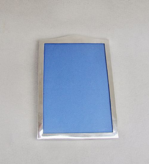 fig 3. ELEGANT ART DECO SOLID SILVER PHOTO FRAME BY BALDWIN & MARRIOTT, BIRMINGHAM, 1930