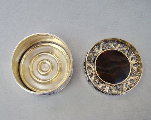 fig 3. RARE GEORGE V SILVER & TORTOISESHELL POT POURRI BOX BY WILLIAM COMYNS, LONDON 1910