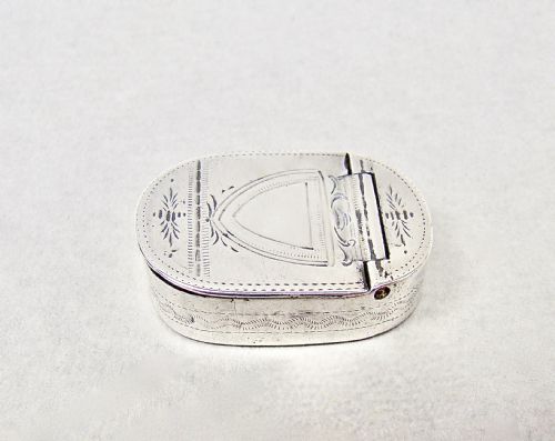 fig 1. DELIGHTFUL GEORGIAN SILVER PATCH BOX BY SAMUEL PEMBERTON, BIRMINGHAM 1793