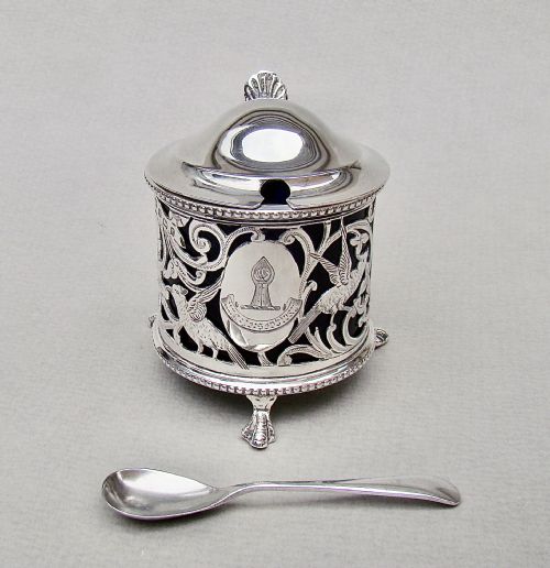 fig 3. EXQUISITE EDWARDIAN SILVER MUSTARD POT BY CHARLES WEALE, BIRMINGHAM 1902