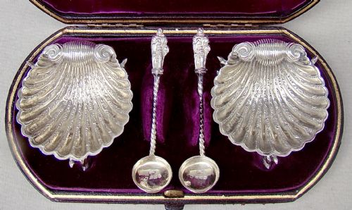 fig 1. FABULOUS CASED PAIR OF VICTORIAN SILVER SALT CELLARS & MATCHING SPOONS BY GEORGE UNITE, BIRMINGHAM 1882