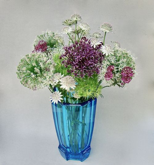 fig 2. FABULOUS MID-CENTURY LARGE TURQUOISE GLASS VASE, CIRCA 1960