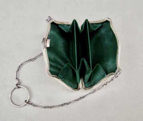 fig 3. SUPERB GEORGE V SILVER COCKTAIL PURSE BY CHARLES GREEN & CO,  BIRMINGHAM 1917

