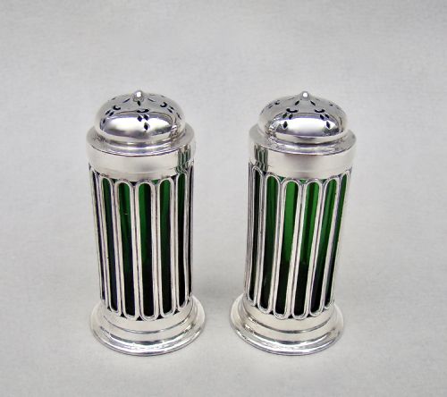 fig 1. ELEGANT PAIR OF SILVER WIREWORK PEPPERETTES BY THE GOLDSMITHS & SILVERSMITHS COMPANY, BIRMINGHAM 1919