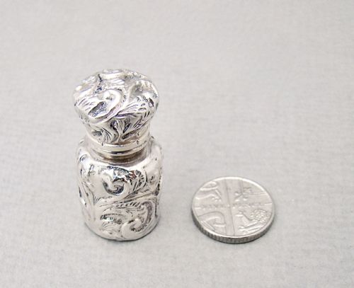 fig 3. SMALL AND EXQUISITE VICTORIAN SILVER CASED SCENT BOTTLE BY CHARLES MAY, BIRMINGHAM 1894