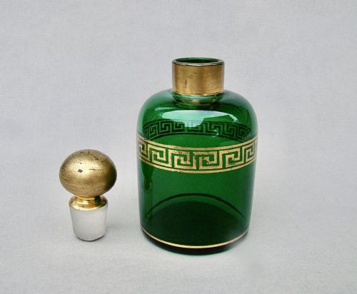 fig 2. 19TH CENTURY FRENCH GREEN & GILT GLASS SCENT BOTTLE, CIRCA 1880
