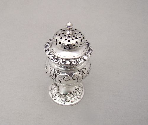 fig 2. GEORGIAN SILVER POUNCE POT BY WILLIAM FOUNTAIN, LONDON 1805