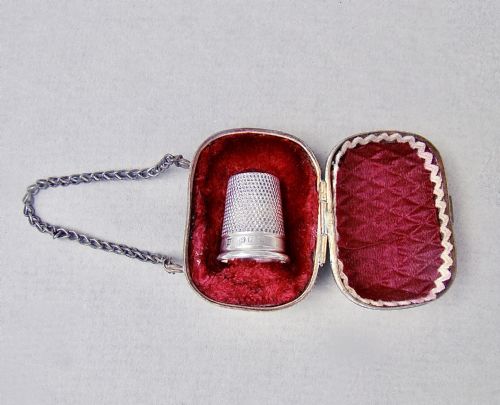 fig 1. EXQUISITE VICTORIAN SILVER & AGATE THIMBLE IN ORMULU CHATELAINE THIMBLE CASE, BIRMINGHAM 1890