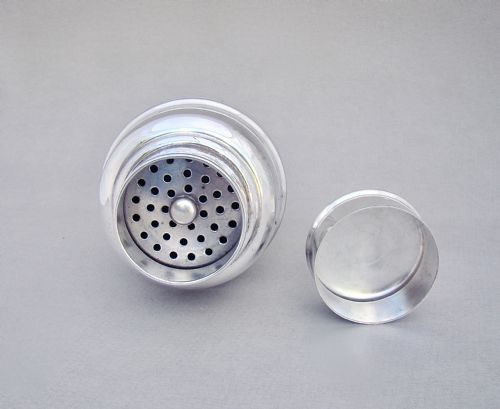 fig 2. ELEGANT ART DECO SILVER PLATED COCKTAIL SHAKER, CIRCA 1930

